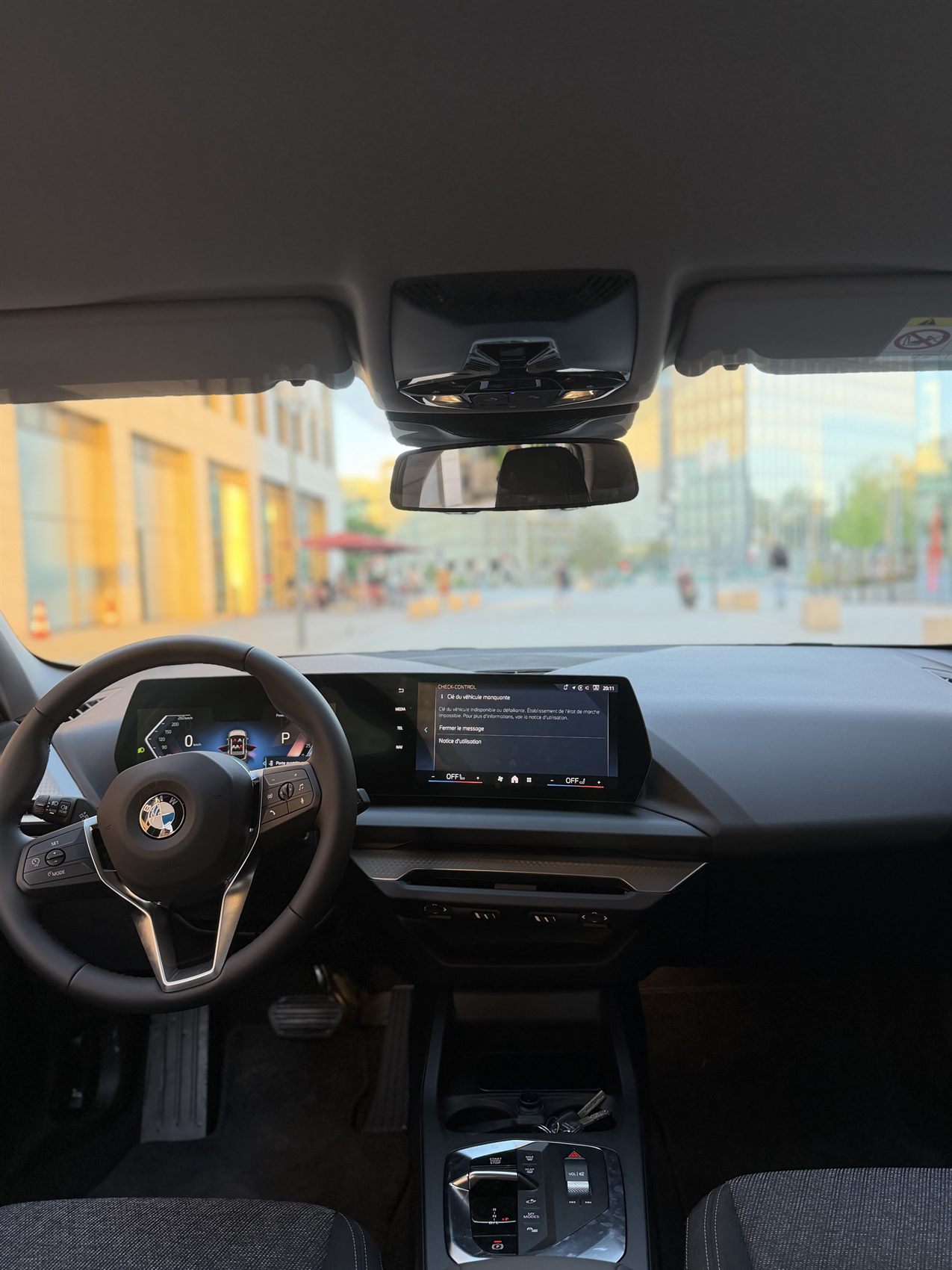 Location voiture jeune conducteur à Lyon — intérieur BMW